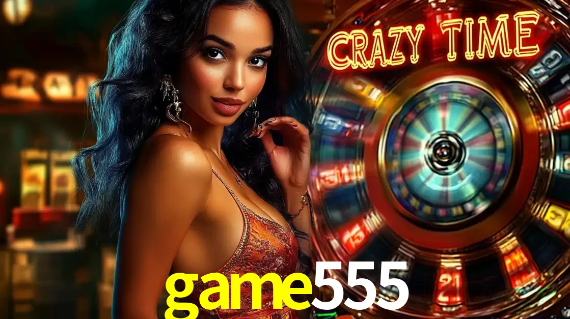 Mulher elegante ao lado da vibrante roda da fortuna do jogo de cassino ao vivo Crazy Time, um dos game shows mais populares e cheios de prêmios do game555.